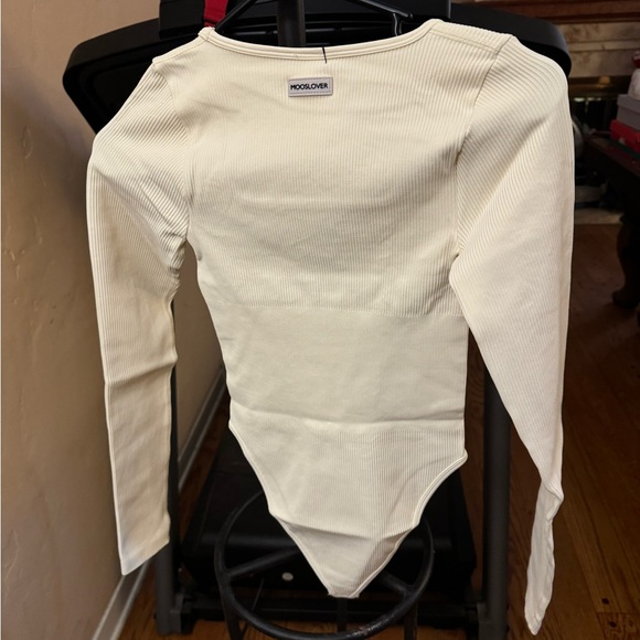 New Mooslover Ribbed Solid Color Tummy Control Long Sleeve Seamless Bodysuit - Picture 2 of 12
